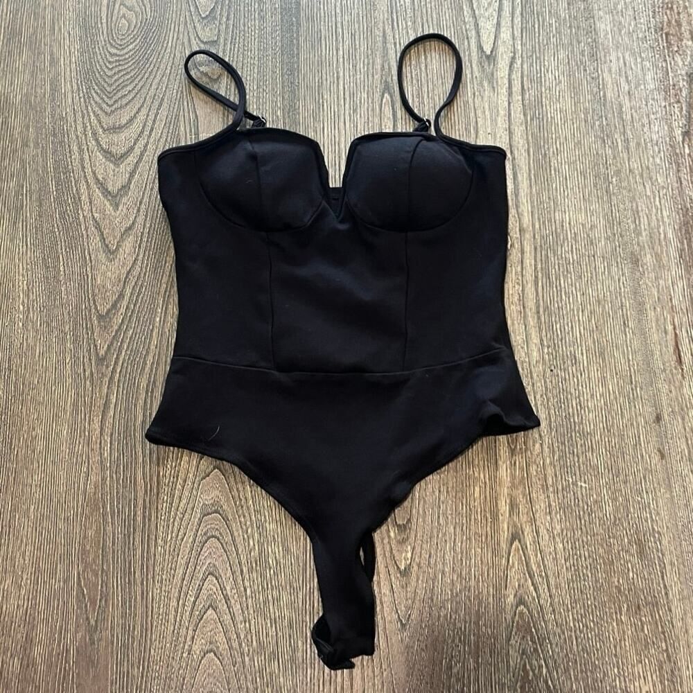 NWOT Guess Los Angeles Black Corset Bodysuit V-Underwire Spaghetti Straps Sz M